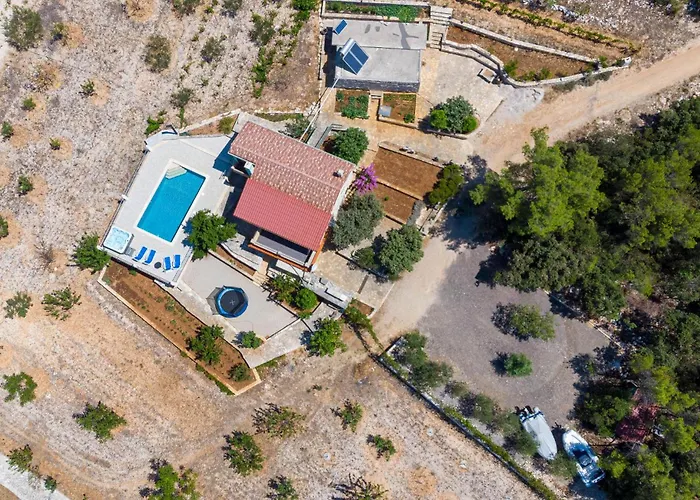 בית נופש Pet Friendly In Čara