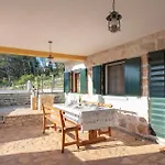 Holiday home Pet Friendly In Cara