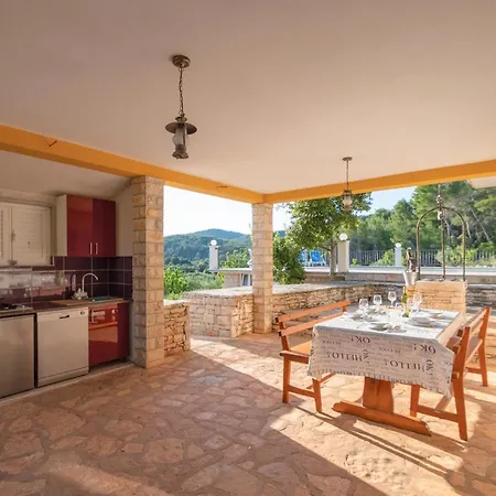 Tatil Evi Front In *
