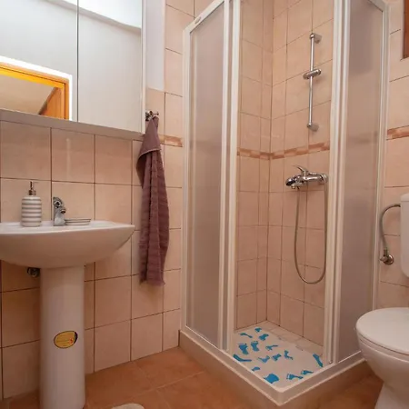Front In Tatil Evi